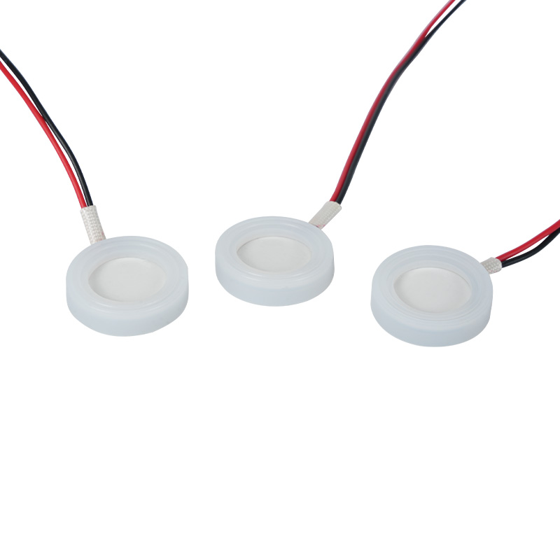 Transducteur en céramique piézoélectrique d'oscillateur de transducteur d'atomisation ultrasonique de 20mm2.4mhz pour l'atomisation d'huile essentielle de machine d'aromathérapie